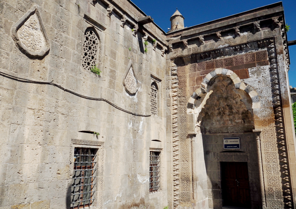 Bitlis Şerefiye Camii